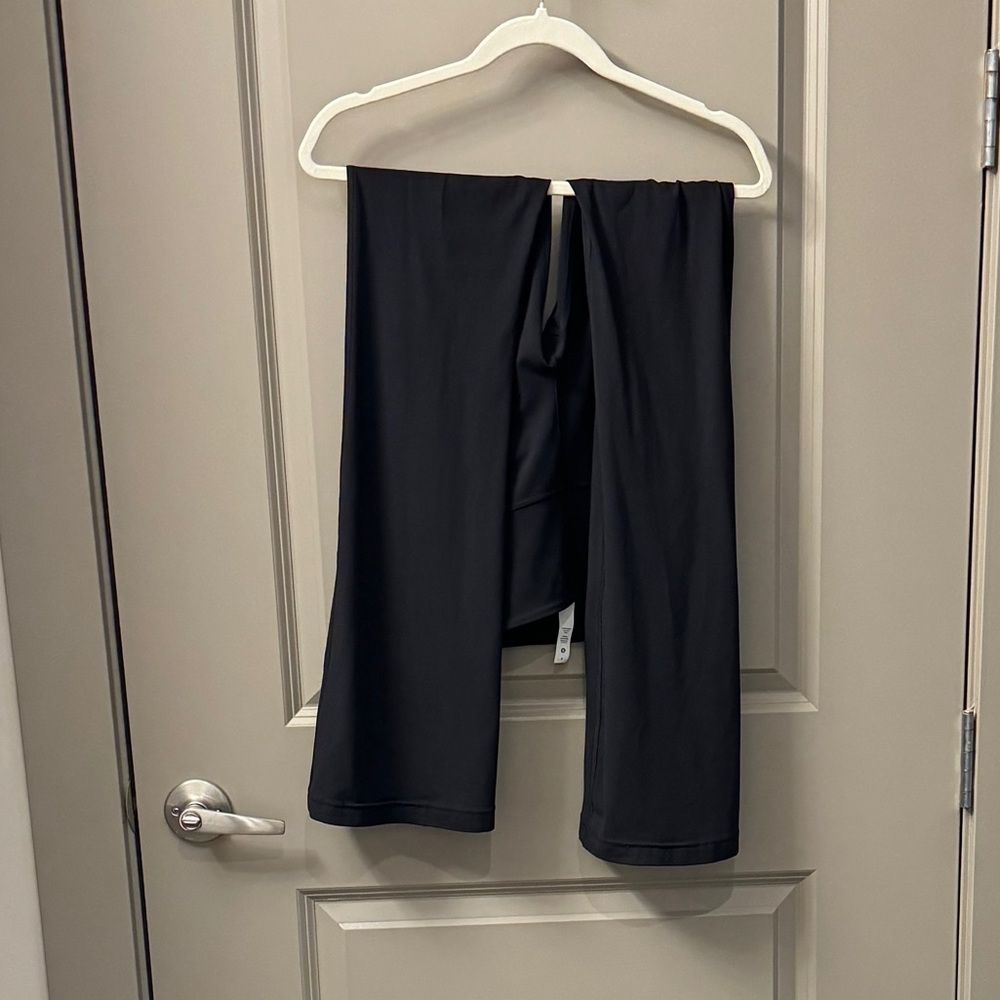 NWOT Groove Nulu Super-High-Rise Flared Pant, Regular, Black - Picture 7 of 10